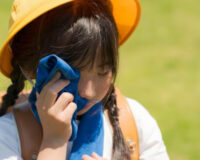 子供が汗っかきなのは異常？見分け方と受診の目安