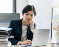 生理前のお腹の張り・便秘は何日前から始まる？